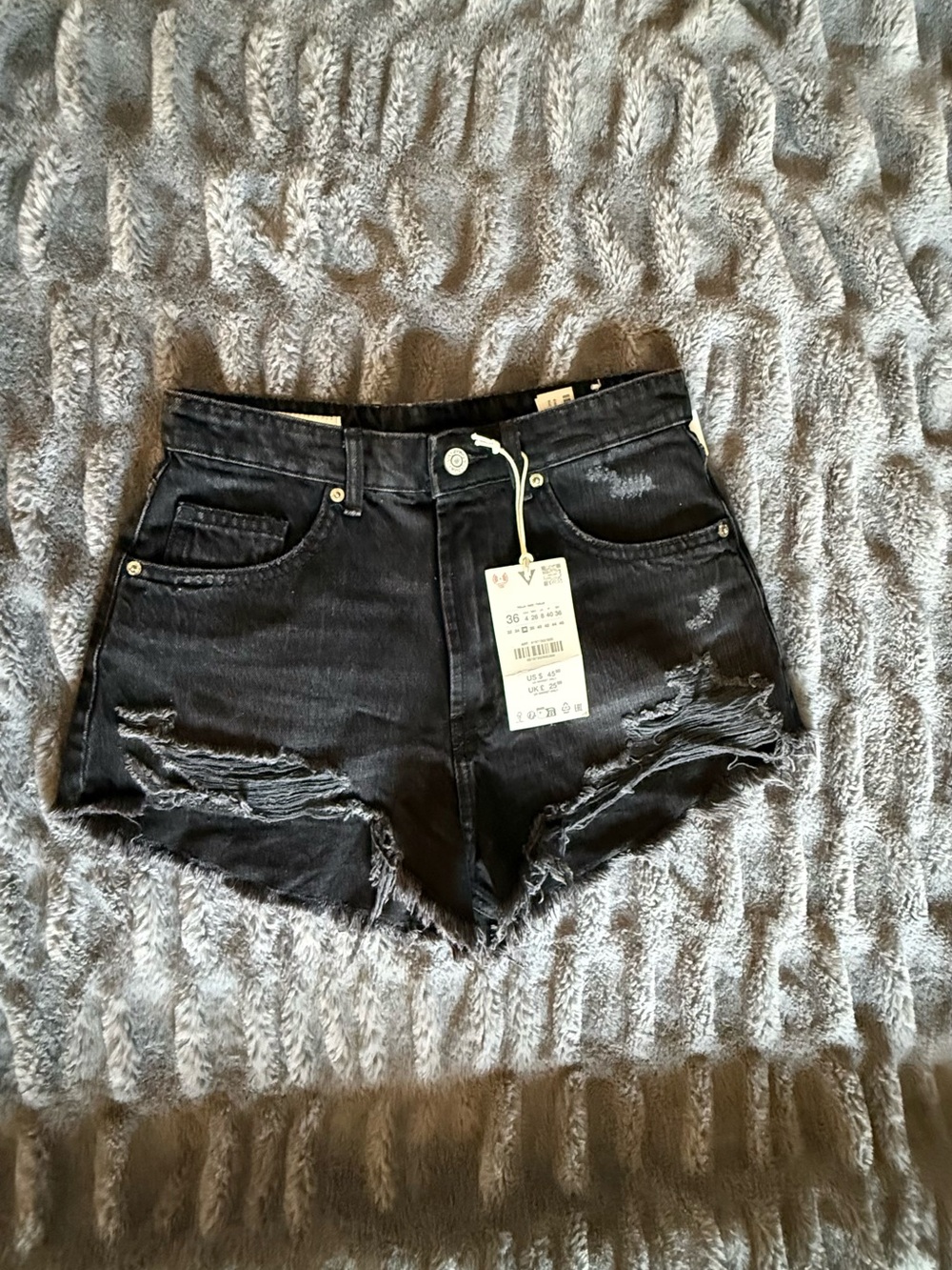 Zara Women's Black Skinny Distressed Jeans